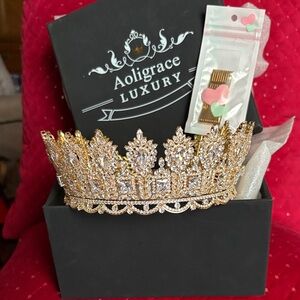 Grace Elegant Gold Crystal Crown